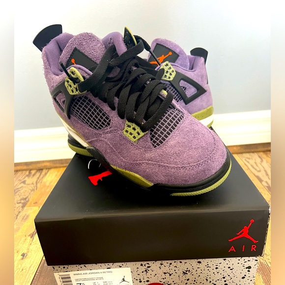 Air Jordan 4 Retro Sneakers - Picture 1 of 8